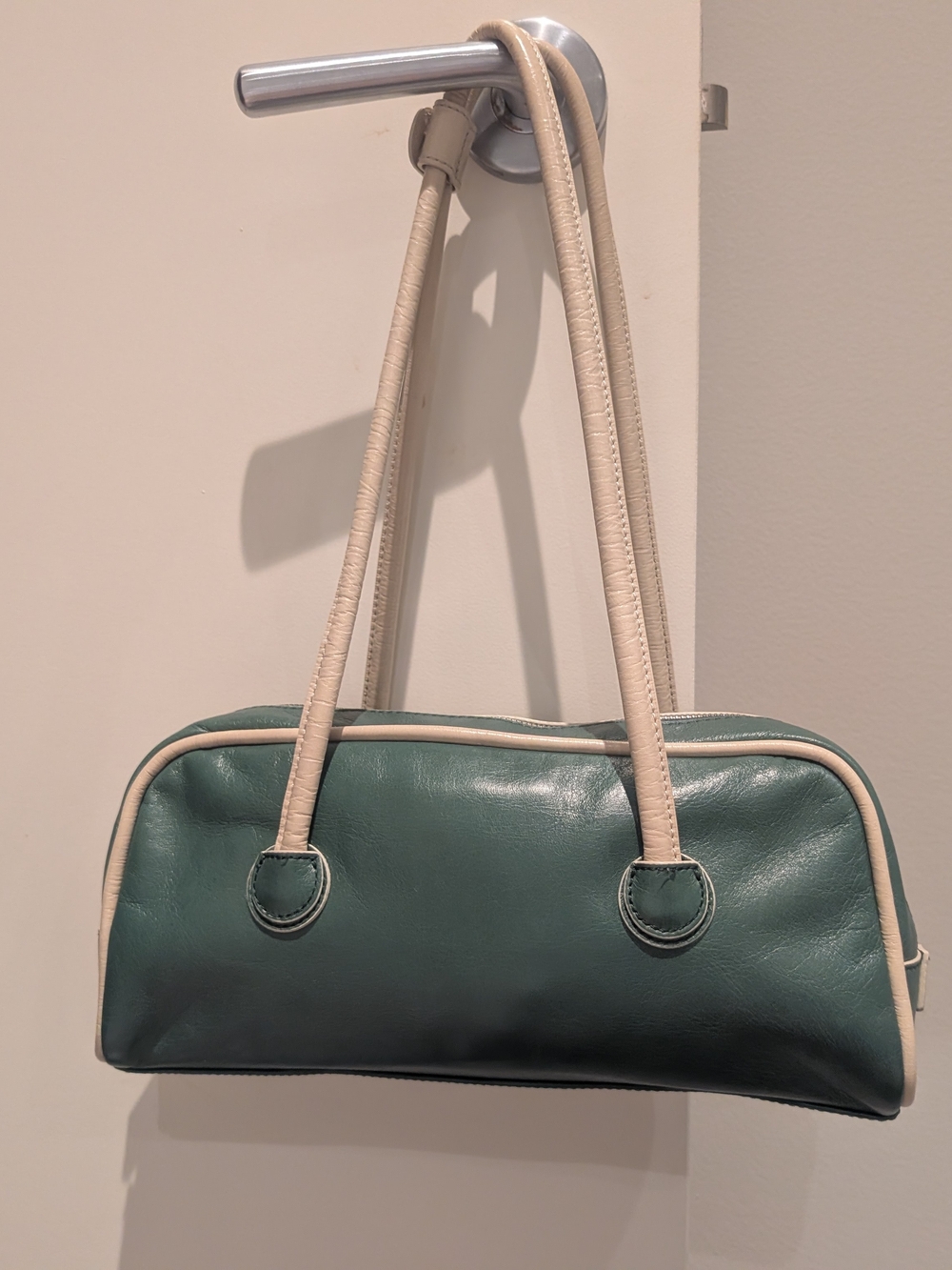 Marge Sherwood Green Leather Shoulder Soft Boston Bag with Cream Handles - Picture 3 of 8